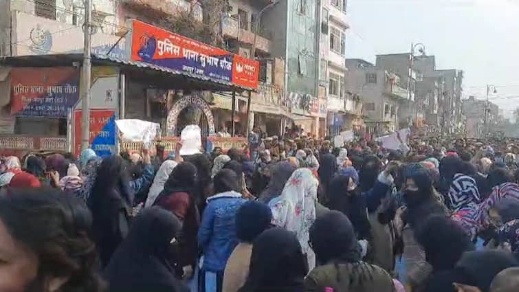 Jaipur Government School Girls Student Protest Against Hawa Mahal BJP MLA Balmukund Acharya for Hijab ann Jaipur News: बीजेपी विधायक बालमुकुंद आचार्य पर फूटा छात्राओं का गुस्सा, हिजाब पर टिप्पणी का हो रहा विरोध