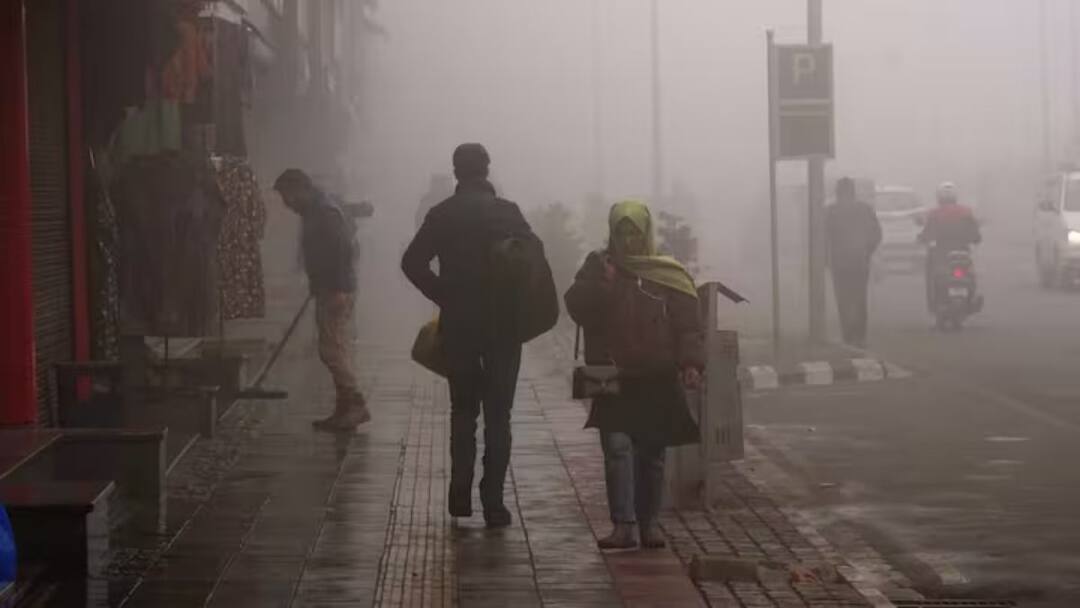 IMD Weather Updates : देशातील अनेक राज्यांवर पुन्हा एकदा अवकाळी पावसाची टांगती तलवार; महाराष्ट्राची काय स्थिती? IMD Weather Updates Once again unseasonal rains in many states of the country know the what is the status of Maharashtra IMD Weather Updates : देशातील अनेक राज्यांवर पुन्हा एकदा अवकाळी पावसाची टांगती तलवार; महाराष्ट्राची काय स्थिती?