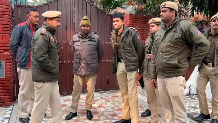ED Visits Jharkhand CM Hemant Soren Delhi Residence To Probe Into Alleged Land Fraud Case ED Visits J'khand CM Hemant Soren's Delhi Residence To Probe Land Fraud Case