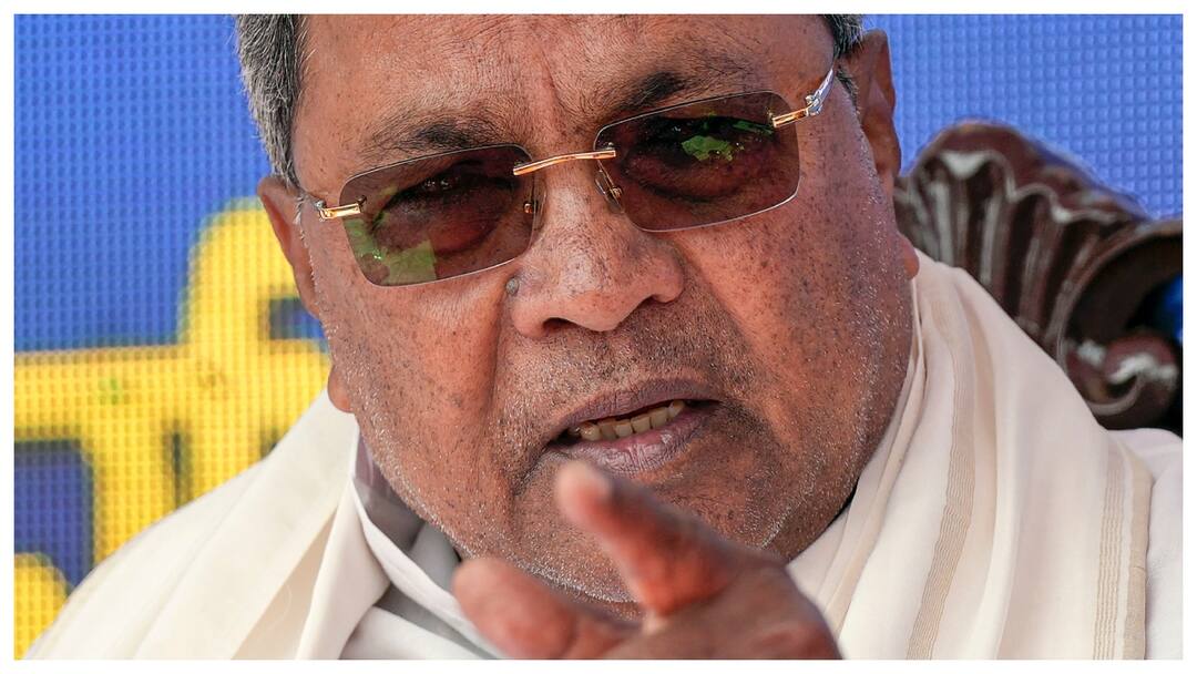 'Why Are They Instigating People?': Karnataka CM Hits Out At BJP, JD(S) Over Hanuman Flag Row 'Why Are They Instigating People?': Karnataka CM Hits Out At BJP, JD(S) Over Hanuman Flag Row