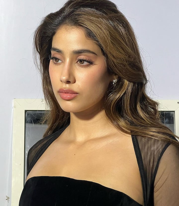 Janhvi Kapoor treated fans with pictures in a black vintage dress