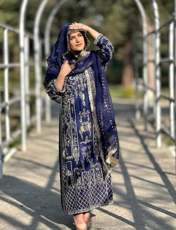 ਕੌਰ ਬੀ ਨੇ ਦੇਸ਼ ਹੀ ਨਹੀਂ ਸਗੋਂ ਵਿਦੇਸ਼ ਵਿੱਚ ਵੀ ਆਪਣੀ ਗਾਇਕੀ ਦਾ ਜਲਵਾ ਦਿਖਾਇਆ ਹੈ। ਗਾਇਕਾ ਉਨ੍ਹਾਂ ਪੰਜਾਬੀ ਸਿਤਾਰਿਆਂ ਵਿੱਚੋਂ ਇੱਕ ਹੈ, ਜੋ ਆਪਣੇ ਸੋਸ਼ਲ ਮੀਡੀਆ ਹੈਂਡਲ ਰਾਹੀਂ ਅਕਸਰ ਪ੍ਰਸ਼ੰਸਕਾਂ ਵਿਚਾਲੇ ਐਕਟਿਵ ਰਹਿੰਦੀ ਹੈ।