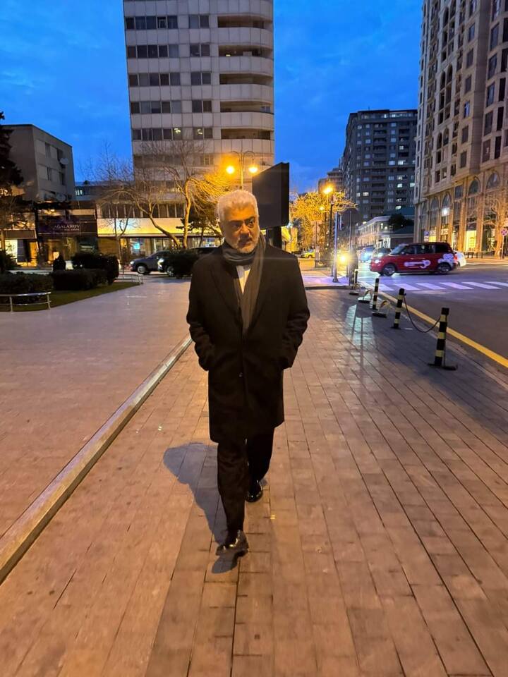 இந்நிலையில் அஜர்பைஜானில் எடுக்கப்பட்ட அஜித்தின் இந்த புகைப்படங்கள் இணையத்தில் வைரலாகி வருகிறது.