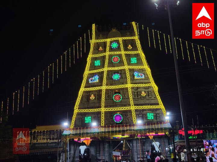 திருப்பதிக்கு டஃப் கொடுக்கும் அளவில் மின்விளக்குகள் பொருத்தப்பட்டுள்ளது