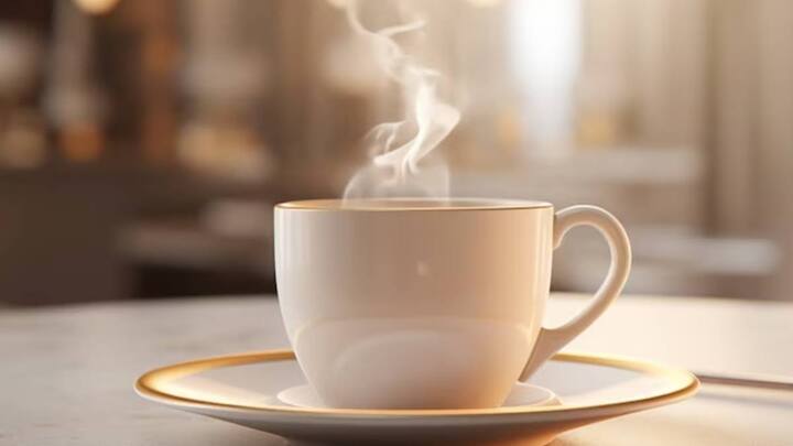 वहीं कुछ स्किन एक्सपर्ट यानि डर्मेटोलॉजिस्ट का कहना है कि चाय पीने से कई के भी त्वचा के रंग पर किसी भी तरह का असर नहीं पड़ता है. हमारी त्वचा के रंग पूरी तरह से हमारी जेनेटिक फैक्टर्स पर डिपेंड करता है. इससे चाय से कुछ लेना देना नहीं है. यह एक अफवाह है कि चाय पीने से चेहरे का रंग काला पड़ जाता है.