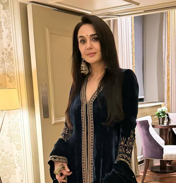 इसके बाद प्रीति ने फिल्म सोल्जर में बॉबी देओल के साथ काम किया और पूरे देश का दिल जीत लिया. फिर प्रीति फिल्म ‘क्या कहना’ में नजर आई और इस फिल्म से उन्होंने अपनी एक्टिंग का लोहा मनवाया. इस फिल्म से उनके काफी स्टारडम मिला और उनका करियर उंचाईयों पर जाने लगा.