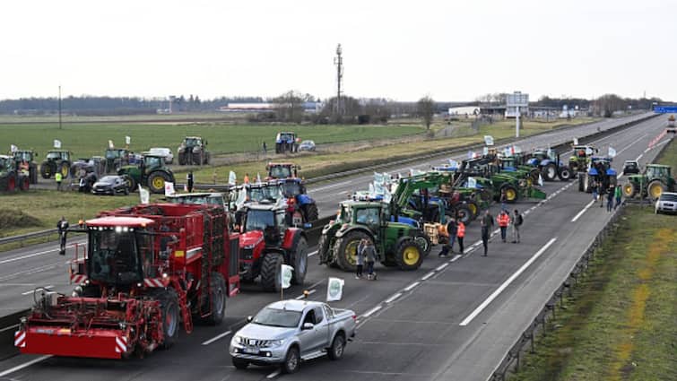 France Farmers Plan Tractor Siege to Press Demands Disrupt Paris Traffic Summer Olympics France: Farmers Block Major Paris Roads In Protest Against Insufficient Income, Environmental Policies