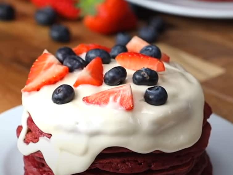 velvet pan cake recipe procedure tasty pan cake Velvet Pan Cake :வெல்வெட் பேன் கேக் இப்படி செய்து பாருங்க... சுவை சூப்பரா இருக்கும்..