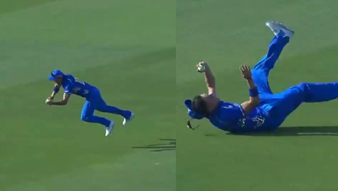 Watch: ટ્રેન્ટ બોલ્ટે પકડ્યો અદ્ભુત કેચ, ક્રિકેટના ઈતિહાસમાં આવો નજારો પહેલીવાર જોવા મળ્યો Watch: Can't explain in words, Trent Boult took such a beautiful catch, such a sight was seen for the first time in the history of cricket Watch: ટ્રેન્ટ બોલ્ટે પકડ્યો અદ્ભુત કેચ, ક્રિકેટના ઈતિહાસમાં આવો નજારો પહેલીવાર જોવા મળ્યો