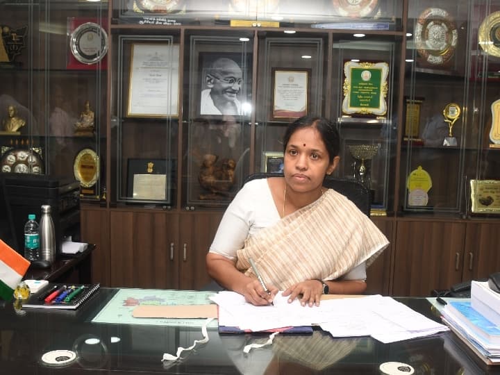 Brinda Devi was sworn in as the 174th Collector of Salem district today - TNN சேலம் மாவட்டத்தின் 174வது ஆட்சியராக பதவியேற்ற பிருந்தா தேவி...மகிழ்ச்சியில் பெண்கள்