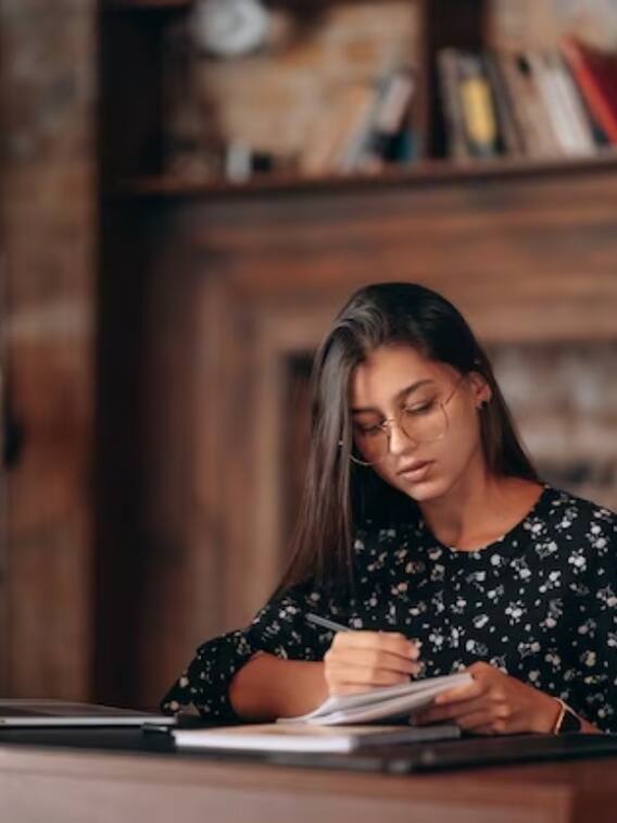 एग्जाम के समय पढ़ने के यह टिप्स करें फॉलो