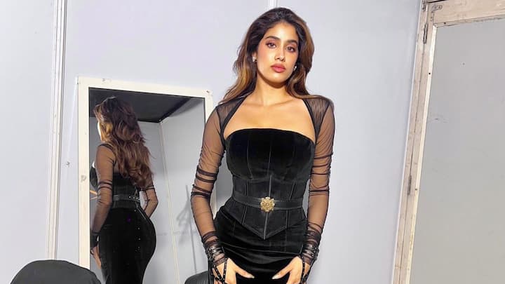 Janhvi Kapoor treated fans with pictures in a black dress looking her retro best; take a look