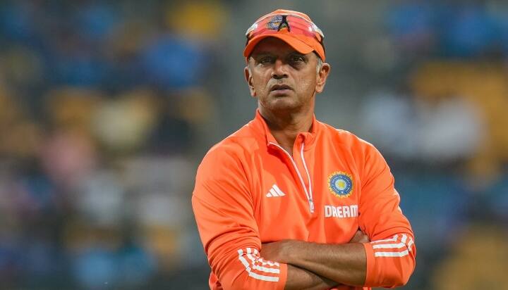 हैदराबाद टेस्ट में टीम इंडिया की हार के बाद द्रविड़ ने किया खिलाड़ियों का बचाव, बताई कमियां