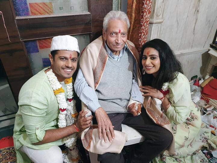 दोनों ने साथ में अपने परिवार के साथ कई पोज किए.