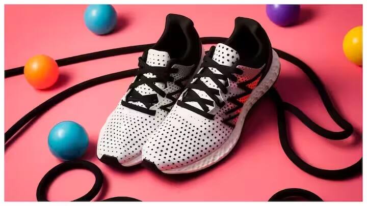 આવા જૂતાના સોલ મજબૂત હોય છે જે ભારે ભારને સરળતાથી હેન્ડલ કરી શકે છે. આવા જૂતાને  ઝડપથી તૂટતાં અટકાવશે અને તમને કમ્ફર્ટ પણ રહે છે, જેના લીધે વર્કઆઉટ કરવામાં મદદ મળે છે.