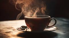 Health Tips: क्या सच में चाय पीने से काले हो जाते हैं लोग?