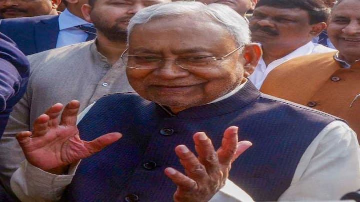 Nitish Kumar Networth :  नितीशकुमार प्रत्येकवर्षी आपल्या संपत्तीचा लेखाजोखा सार्वजनिकपणे देतात. नितीशकुमार यांची संपत्ती किती आहे? याबाबत जाणून घेऊयात..