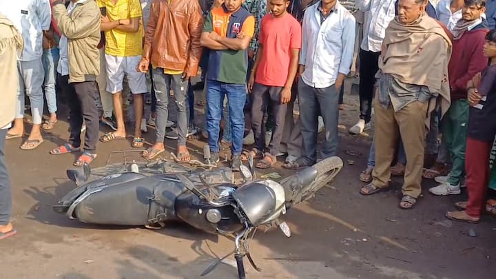 Pothole claimed two lives in Rajkot, father and son died in an accident between a tanker and a bike | Rajkot news: રાજકોટમાં ખાડાએ લીધો બેનો જીવ, ટેન્કર અને બાઈક વચ્ચે અકસ્માતમાં