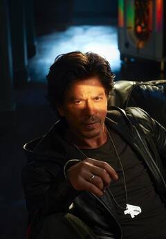 SRK से लेकर Hrithik Roshan और आमिर खान तक, जब बड़े पर्दे पर विलेन के किरदार में छाए बॉलीवुड के ये हीरो, खूब हुई थी तारीफ