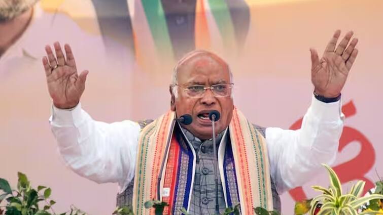 Mallikarjun Kharge Speech: Kharge says no more elections in the country if Modi wins 2024 Lok Sabha polls Congress Odisha Rally: 'નરેન્દ્ર મોદી ફરી PM બન્યા તો આ દેશની અંતિમ ચૂંટણી હશે', મલ્લિકાર્જુન ખડગેનો મોટો દાવો