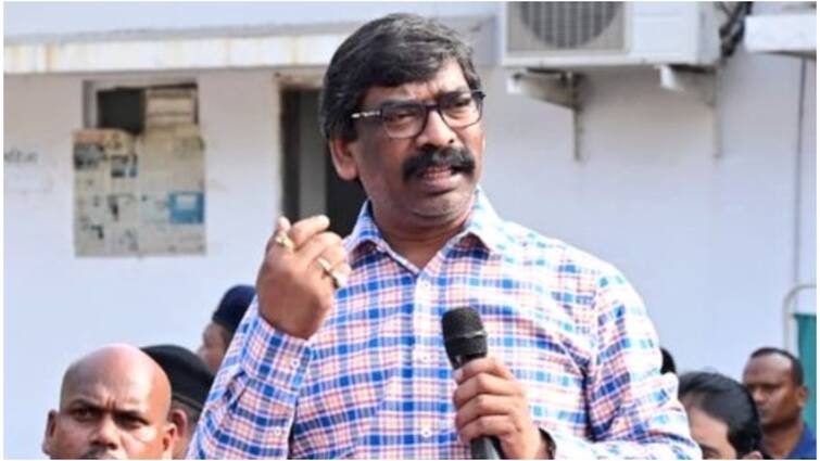 Hemant Soren News: ED concludes search at Hemant Soren's Delhi residence, seizes Jharkhand CM's BMW Hemant Soren News: ઝારખંડના CM સોરેનના દિલ્હીમાં ત્રણ ઠેકાણા પર EDના દરોડા,  BMW કાર કરી જપ્ત