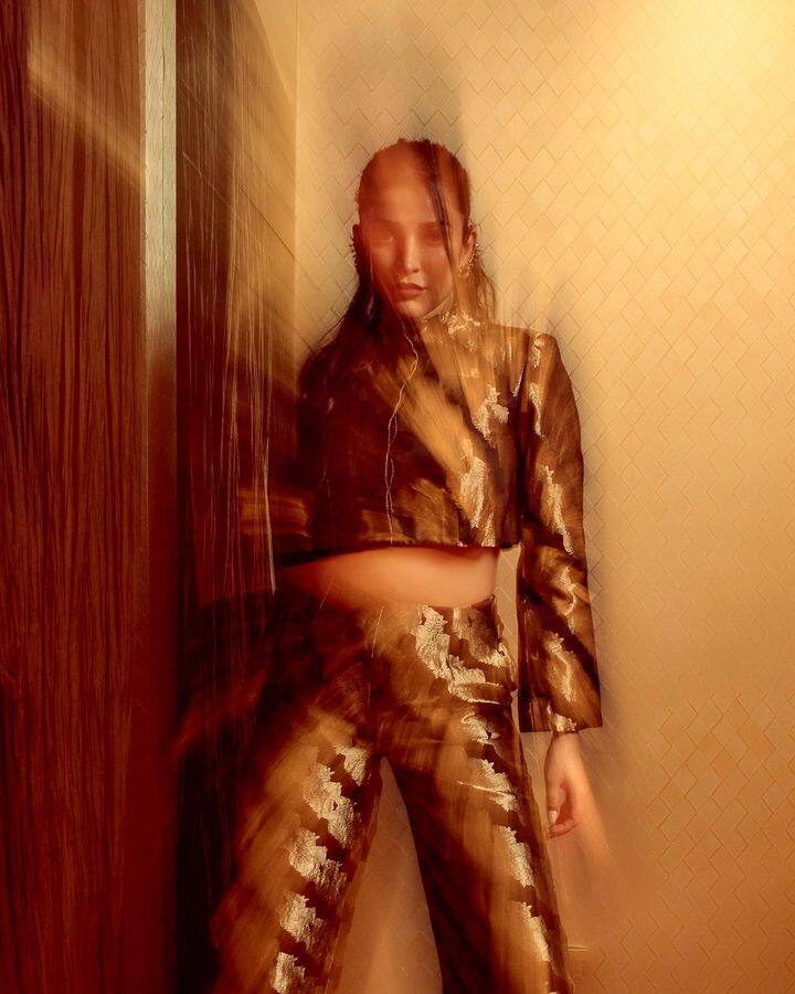 अभिनेत्रीचा जन्म 28 जानेवारी 1986 रोजी झाला. कमल हसन आणि सारिका ठाकूर यांची मुलगी श्रुती खूप प्रतिभावान आहे. अभिनयासोबत ती गातेही.(pc:shrutzhaasan/iig)