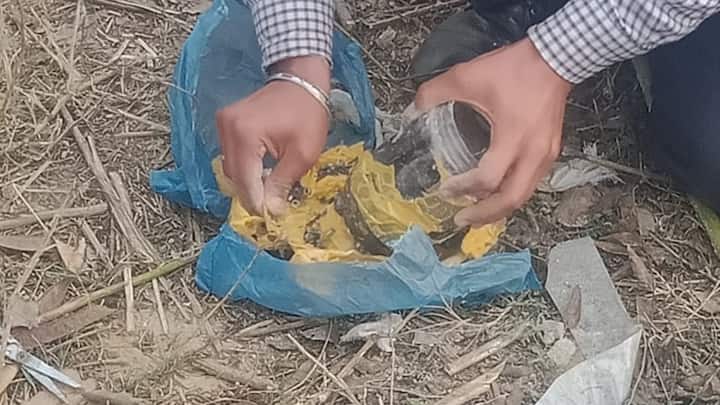 Jammu and Kashmir IED found in suspicious polythene bag near India Pakistan border in Samba Jammu Kashmir: जम्मू-कश्मीर में आतंकी साजिश नाकाम, सांबा में बॉर्डर के पास संदिग्ध पॉलिथीन बैग में मिला IED