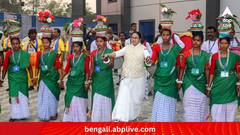 Mamata Banerjee:'লক্ষ্মীর ভাণ্ডার' থেকে বার্ধক্য ভাতা, বালুরঘাটের মঞ্চে নানা বার্তা মুখ্যমন্ত্রীর