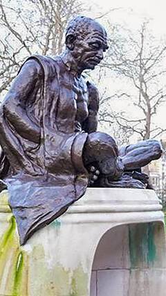 Mahatma Gandhi Death Anniversary : सत्य,अहिंसेच्या मार्गावर जीवन व्यतित करणाऱ्या महात्मा गांधी यांची पुण्यतिथी! वाचा बापूंचे 'हे' विचार!