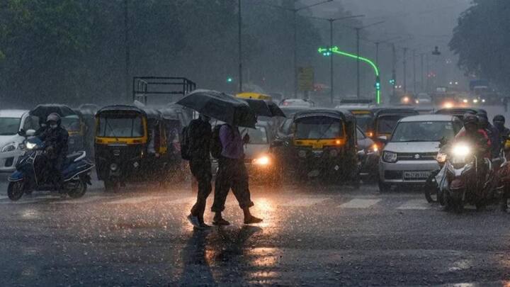 IMD Weather Update: जम्मू कश्मीर के ज्यादातर इलाकों में रविवार से बर्फबारी जारी है. राजधानी दिल्ली को लेकर मौसम विभाग का कहना है कि दिल्ली में बुधवार को तेज हवा के साथ बारिश हो सकती है.