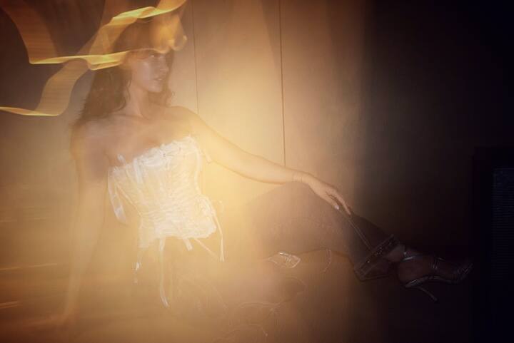 Our obsession with Disha Patani began as she shared new photos of herself.