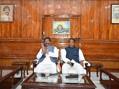 Jharkhand CM Hemant Soren Chairs Meeting With Party MLAs At Ranchi Residence — IN PICS
