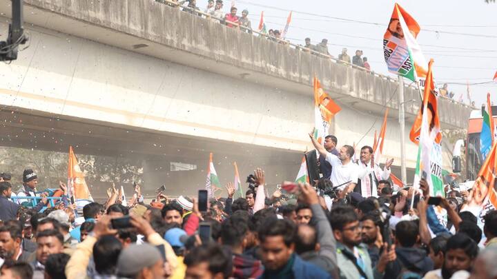 এখানেই শেষ নয়, ছন্দপতন আরও। ন্যায় যাত্রায় দুই জেলায় থাকা-খাওয়ার অনুমতি পাননি রাহুল গান্ধী। সরকারি গেস্ট হাউসে রাহুলকে মধ্যাহ্নভোজের অনুমতি দেয়নি  মালদা জেলা প্রশাসন।