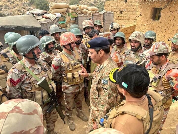 Pakisan army 45 soldiers killed in Balochistan BLA Attack pak Government rejects पाकिस्तान के बलूचिस्तान में हिंसा, बीएलए का 45 पाकिस्तानी सैनिकों को मारने का दावा, सरकार ने किया खारिज