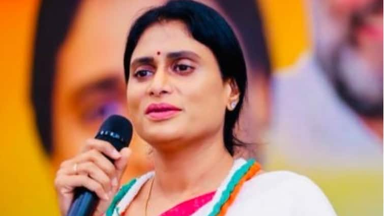 Y S Sharmila YSR Legacy Jagan Mohan Reddy Pranab Mukherjee YSRCP Leaders Forgot My Sacrifices 'YSRCP Leaders Forgot My Sacrifices': Y S Sharmila Amid Discussions Over YSR Legacy