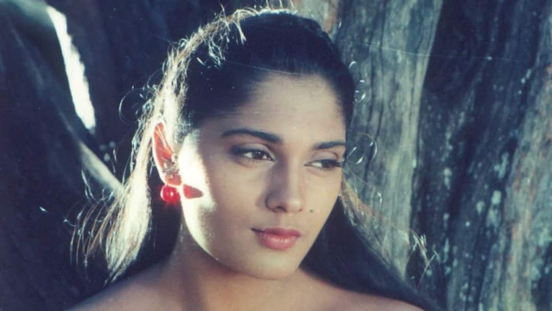 Anu Aggarwal Shares She Saw Aashiqui After Memory Loss & Could Not Relate To The Girl On Screen
