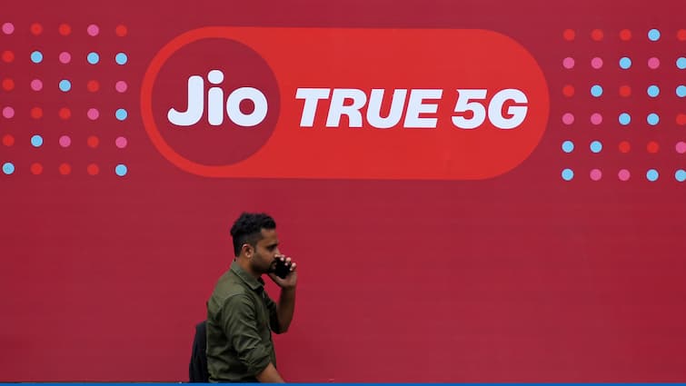 jio great data plans up to 6gb data will be available for less than rs 100  Jio નો શાનદાર ડેટા પ્લાન, 100 રુપિયાથી પણ ઓછી કિંમતમાં મળશે 6GB સુધી ડેટા 