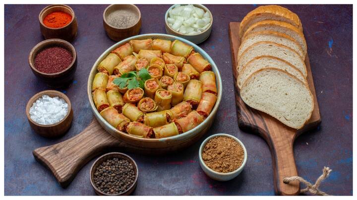 बाजार में हमें कई तरह के चाप मिल जाते हैं, जैसे - सोया चाप, मलाई चाप, चटपटी चाप आदि. ये सभी स्वादिष्ट होते हैं. लेकिन क्या रेडीमेड सोया चाप खानें में स्वादिष्ट तो होता है लेकिन यह हेल्थ के लिए कितना नुकसानदायक होते हैं.