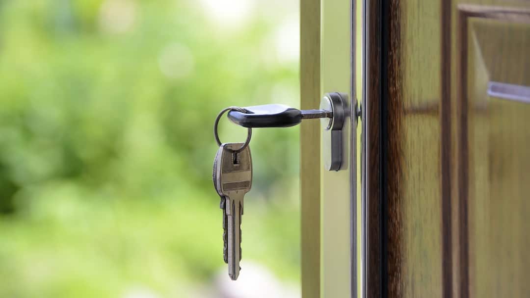 Rights Of Tenant: किराये के मकान में भी होते हैं कई अधिकार, मकान मालिक नहीं कर सकता परेशान Rights of Tenant in a rented house landlord cannot disturb or force Rent Agreement Rights Of Tenant: किराये के मकान में भी होते हैं कई अधिकार, मकान मालिक नहीं कर सकता परेशान