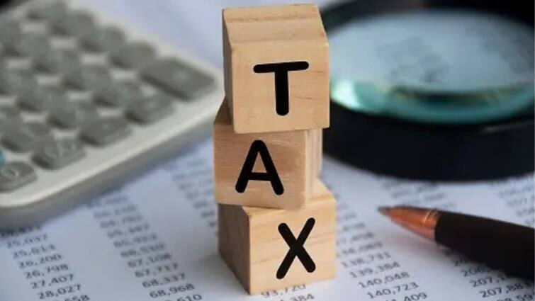 New tax regime: There has been no change in the income tax slab, Finance Ministry said - 'Beware of rumours' ટેક્સ સ્લેબમાં કોઈ ફેરફાર કરવામાં આવ્યો નથી, નાણા મંત્રાલયે કહ્યું - 'અફવાઓથી સાવધ રહો'