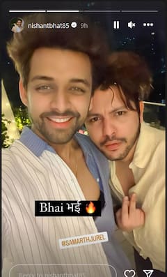 Bigg Boss 17 से बाहर आने के बाद पति विक्की और फ्रेंड्स संग अंकिता लोखंडे ने की पार्टी, रिलैक्स मोड में दिखीं एक्ट्रेस, Inside Pics