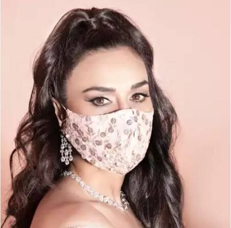 ਹਿਮਾਚਲ ਪ੍ਰਦੇਸ਼ ਦੇ ਸ਼ਿਮਲਾ 'ਚ ਜਨਮੀ ਪ੍ਰਿਟੀ ਜ਼ਿੰਟਾ ਨੇ ਸਾਲ 1998 'ਚ ਫਿਲਮ 'ਦਿਲ ਸੇ' ਨਾਲ ਆਪਣੇ ਐਕਟਿੰਗ ਕਰੀਅਰ ਦੀ ਸ਼ੁਰੂਆਤ ਕੀਤੀ ਸੀ। ਉਸਨੂੰ ਆਪਣੀ ਪਹਿਲੀ ਫਿਲਮ ਲਈ ਸਰਵੋਤਮ ਡੈਬਿਊ ਲਈ ਫਿਲਮਫੇਅਰ ਅਵਾਰਡ ਵੀ ਮਿਲਿਆ।