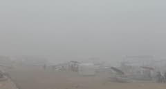 In Pic: वाराणसी में मौसम ने ली करवट, ठंड से मिली राहत, कोहरे ने रोकी रफ्तार, देखें तस्वीरें