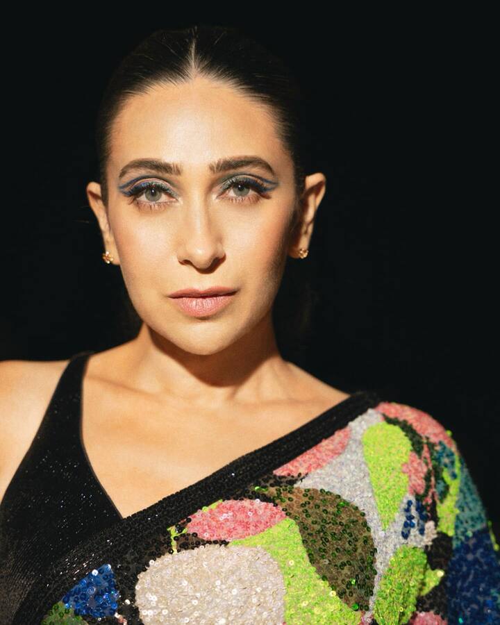 करिश्माने नुकताच एक खास लूक शेअर केलाय. (pc:therealkarismakapoor/ig)