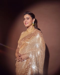 Kajol Photos : కాజోల్ బ్లౌజ్ డిజైన్ చూశారా? మనీష్ మల్హోత్ర డిజైన్స్ అంటే మినిమం ఉంటాది మరి