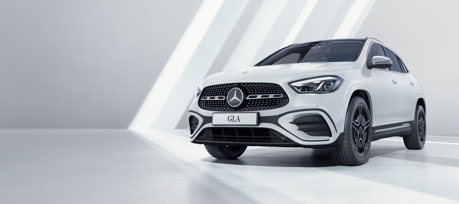 Mercedes Benz: मर्सिडीज-बेंज ने भारत में लॉन्च की GLA फेसलिफ्ट और AMG GLE 53 कूप फेसलिफ्ट, जानिए कीमत और स्पेसिफिकेशन से जुड़ी डिटेल्स 