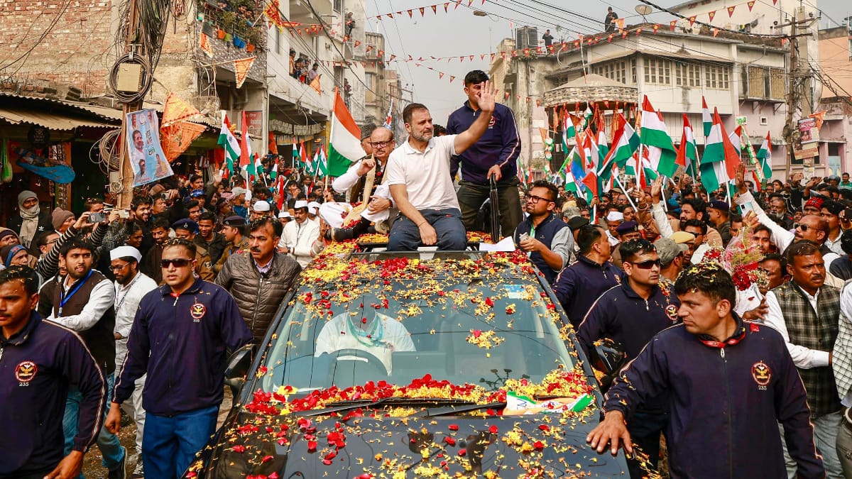 Rahul Gandhi's Car Damaged In 'Attack' Along Bengal-Bihar Border, Congress Divided Over Cause