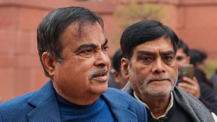 Union Minister Nitin Gadkari and BJP MP Ram Kripal Yadav on the first day of the Budget session of Parliament. (Image Source: PTI)