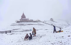 Weather Update :  वेस्टर्न डिस्टबर्न्स सक्रिय; देशाच्या काही भागात पावसाची शक्यता; काश्मीर खोऱ्यात बर्फवृष्टी!