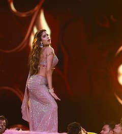 फिल्मफेयर अवॉर्ड 2024 में Janhvi Kapoor ने दी थी किलर परफॉर्मेंस, एक्ट्रेस ने अनसीन तस्वीरें शेयर कर दिखाई झलक